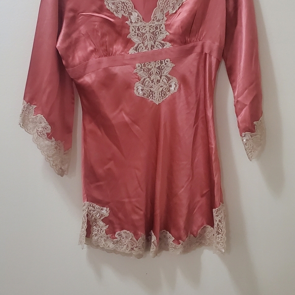 Newport News Silk lace trim empire top - Picture 2 of 5